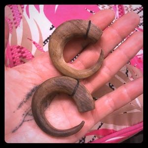 Pretty curved wood flare gauged earrings